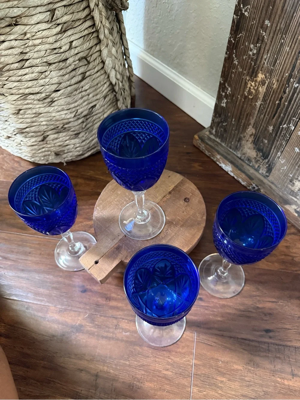 NIB Cristal D'Arques Sapphire Blue Antique Water Wine Goblet Set of 4